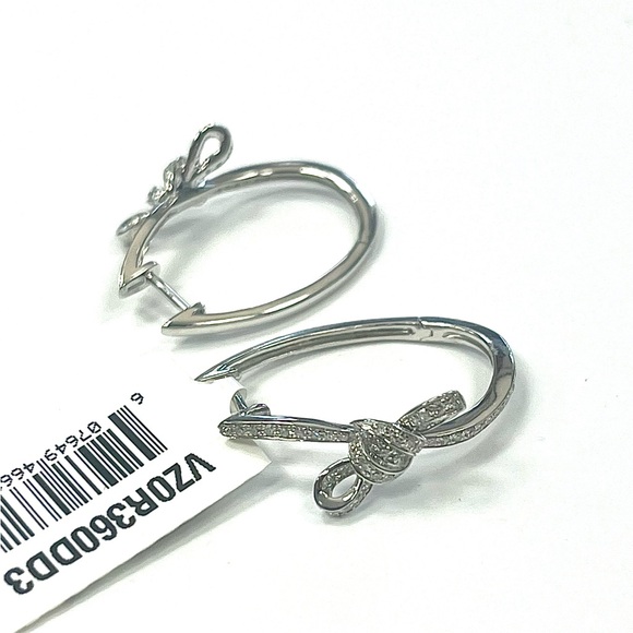 EFFY 14k White Gold Diamond Bow Tie Earrings (new with tags) - Picture 5 of 6